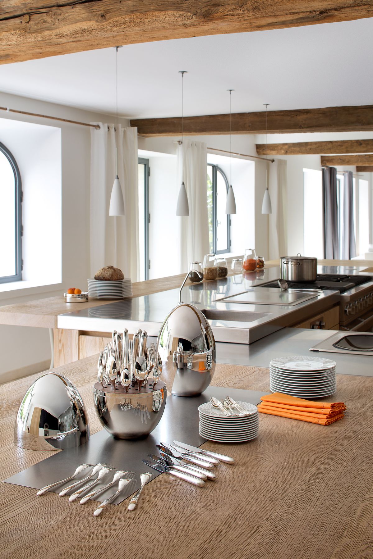 24-Piece Stainless Steel Cutlery Set – Luxury 24-pieces Flatware Style