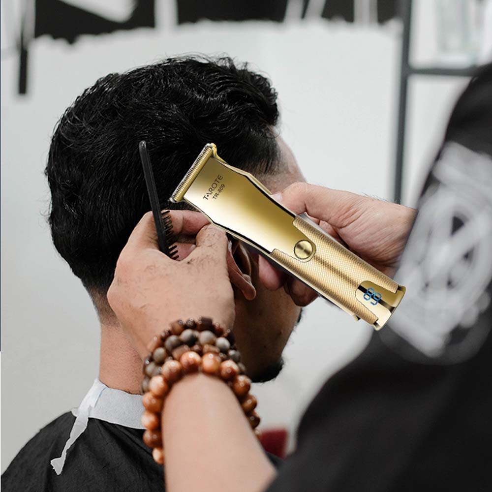 Professional Cordless Hair Trimmer for Men. Electric oil-head stainless steel clipper & beard shaver for precision grooming.